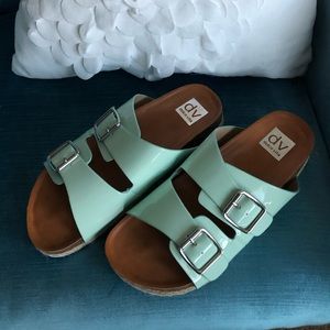 💋2 for $20💄🎉NEW 🎉Dolce Vita Mint Green Slip On Sandals